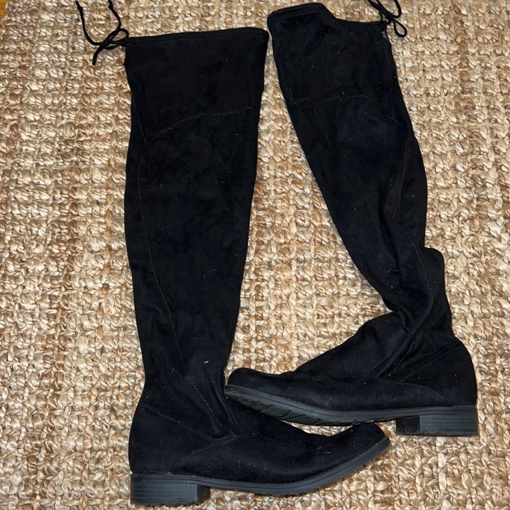 Womens knee high black boots